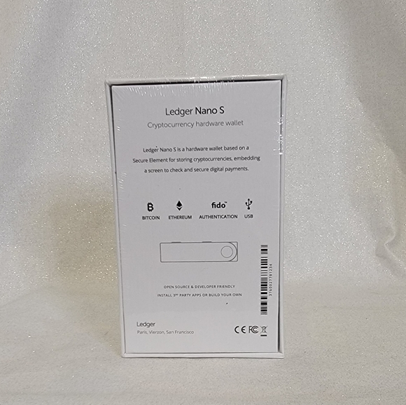 Ledger Nano S Cryptocurrency Wallet - Picture 2 of 4